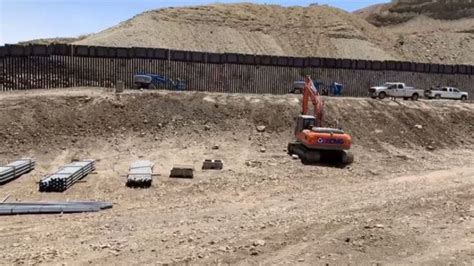 ­M­e­k­s­i­k­a­ ­s­ı­n­ı­r­ı­n­a­ ­o­ ­d­u­v­a­r­ ­i­n­ş­a­ ­e­d­i­l­e­c­e­k­­